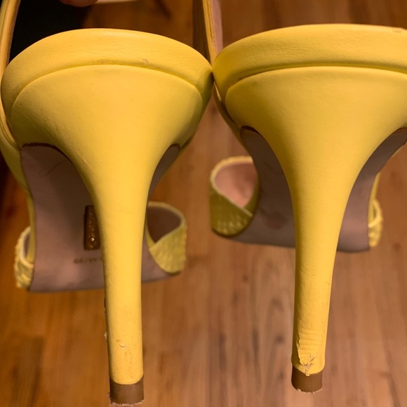 LOUISE ET CIE KOTA ANKLE STRAP PUMP - Picture 4 of 7